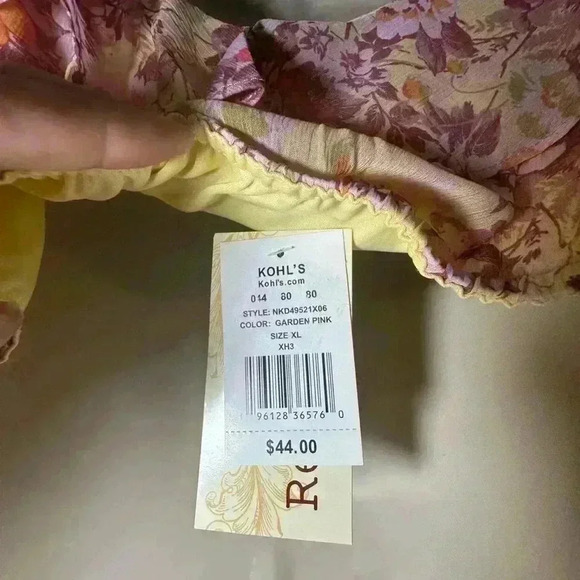 Rewind Juniors Women’s Floral Cold Shoulder Cut Out Dress - Picture 12 of 15